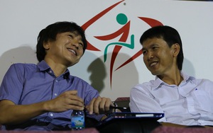 HLV Miura điền tên nhiều cầu thủ HAGL, Công Phượng nhận quà